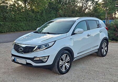 Kia Sportage 2.0 CRDi AWD*NAVİ*AUTOMATIK*ALLRAD*X-EN