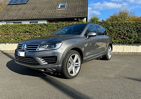 VW Touareg Volkswagen 3.0 V6 TDI SCR Tiptronic Executive E...