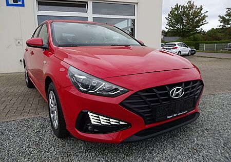 Hyundai i30 gebraucht kaufen Hyundai i30 1.5 Pure