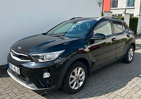 Kia Stonic 1.4 / Navi / Klima / Kamera / Carplay