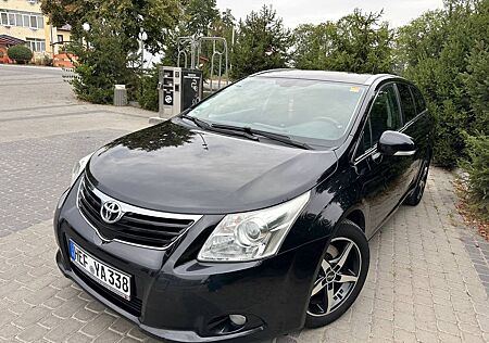 Toyota Avensis Combi Sol 2.2 D-4D Automatik Sol