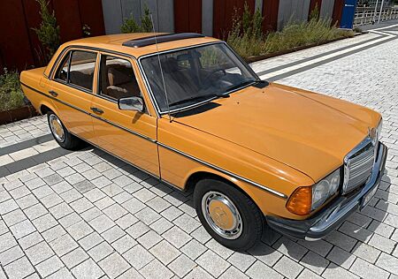 Mercedes-Benz 200 200D w123*Tüv Neu*Top Zustand*H Zulassung*Oldtim