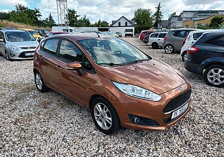 Ford Fiesta Celebration, PDC, Klima, Alu, Tüv Neu !!!