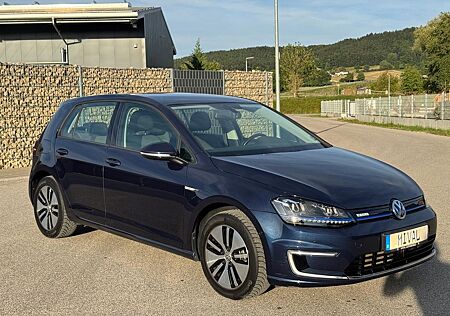 VW Golf Volkswagen VII Lim. e- 24.2kWh/LED/ACC/1Hand