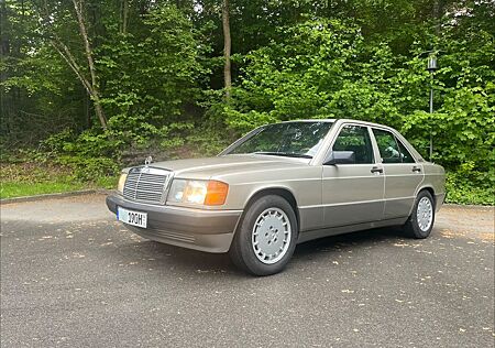 Mercedes-Benz 190 190E 2.0 * Liebhaberfahrzeug