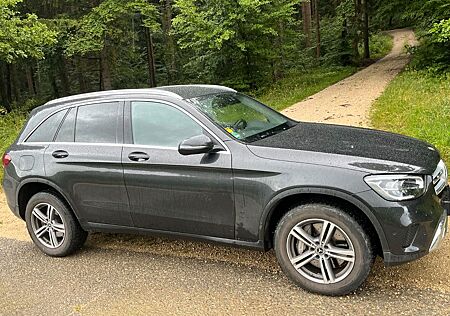 Mercedes-Benz GLC 300 de 4MATIC Autom. -mit AHK