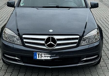Mercedes-Benz C 250 CGI T BlueEFFICIENCY Autom. - AHK TÜV NEU