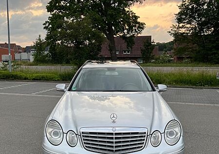 Mercedes-Benz 220 E top zustand