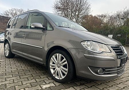 VW Touran Volkswagen Highline 1,4 TSI Automatik 7 Sitzer Navi