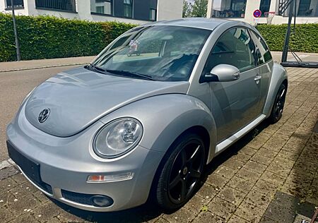 VW Beetle Volkswagen 2,0l, 116 Ps, TÜV - 08-2026
