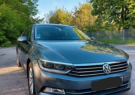 VW Passat Variant Volkswagen 2.0 TDI DSG Comfortline Varia...