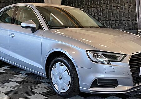 Audi A3 Limousine 35 TFSI design,LED, Navi, ACC