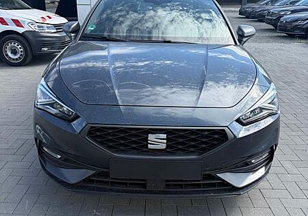 Seat Leon FR 4Drive 2.0 TDI /PANO/AHK/CARPLAY/ACC/