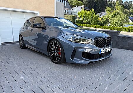 BMW M135i xDrive A -