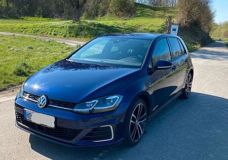 VW Golf Volkswagen VII GTE DSG Navi ACC StH Active Info AHK