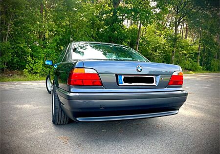 BMW 730i V8/HU NEU/Oldtimerzulassung/Klima/Autom.