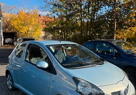 Toyota Aygo (X) Aygo AYGO Cool nur 92 Tkm Klima Tüv neu 1.Hand