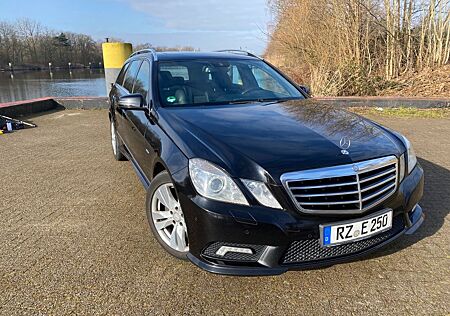 Mercedes-Benz E 250 CDI T AMG Motor hat nur 180000km gelaufen