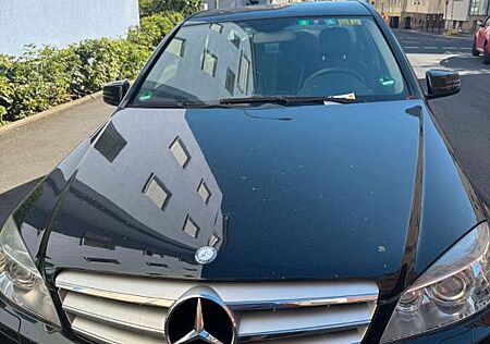 Mercedes-Benz C 180 CGI BlueEFFICIENCY Autom. -