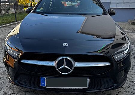 Mercedes-Benz A 200 -