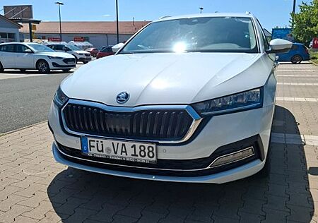 Skoda Octavia 2.0 TDI SCR 110kW DSG FIRST EDIT. CO...
