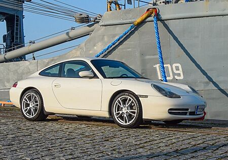 Porsche 996 911 Carrera (.1)