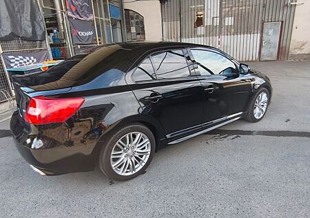 Suzuki Kizashi 2.4 SPORT CVT Allrad SPORT