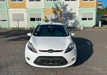 Ford Fiesta TÜV 08.26