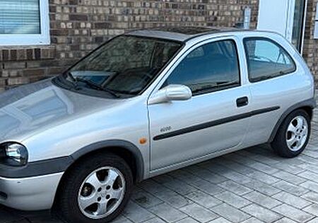 Opel Corsa 1.2 16V Edition 2000 Edition 2000
