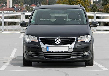 VW Touran Volkswagen 1.9 TDI DPF BMT Trendline, 7-Sitzer, Alu