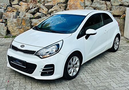 Kia Rio Dream Team 1.Hand Scheckheft