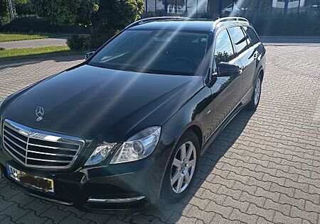 Mercedes-Benz E 220 CDI T BlueEFFICIENCY AVANTGARDE AVANTGARDE