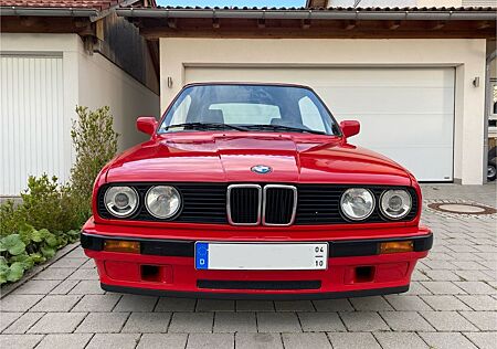 BMW 318 E30 Cabriolet Leder M innen El verdeck