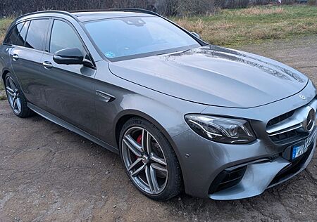 Mercedes-Benz E 63 AMG Mercedes-AMG E 63 S 4MATIC+ T Autom...