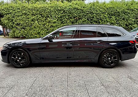 BMW 520d Touring *M-Sportpaket*Leder*Kamera*AHK*