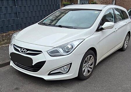 Hyundai i40 cw 1.7 CRDi Style 100kW Automatik Style