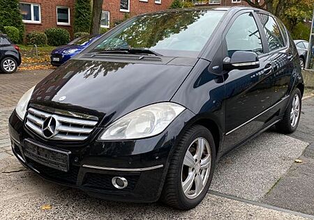 Mercedes-Benz A 180 ELEGANCE BlueEFFICIENCY ELEGANCE