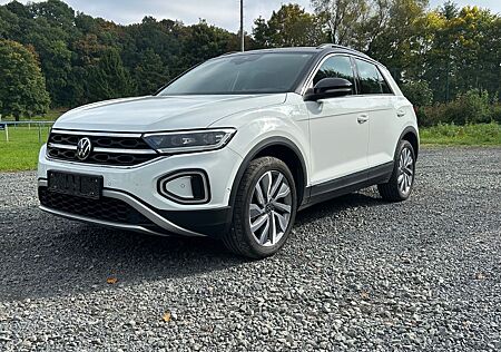 VW T-Roc Volkswagen 1.5 TSI Style DSG,AHK,Navi,IQLight
