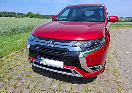 Mitsubishi Plug in Hybrid Outlander Plug-in Hybrid Outlander 2.4 MIVEC PLUG-IN H...