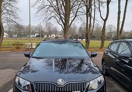 Skoda Octavia 2.0 TSI DSG RS 230 Combi RS