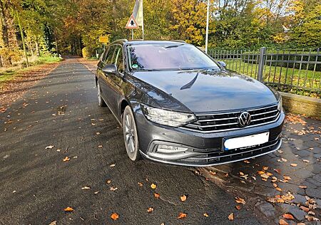 VW Passat Volkswagen 2.0 TDI SCR DSG Elegance Elegance