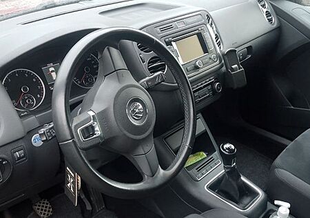 VW Tiguan Volkswagen 1.4 TSITrack & Field Track &...