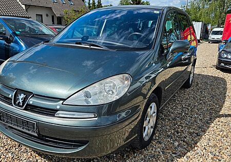 Peugeot 807 Family HDi FAP 135