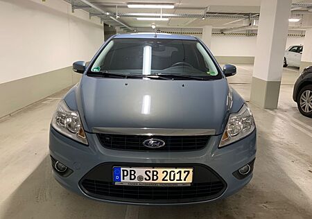 Ford Focus 1,6 Style Style Unfallfrei - TÜV