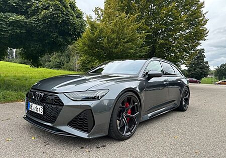 Audi RS6 4.0 TFSI - Luft, HUD, 8x22'', Pano, AHK, uvm