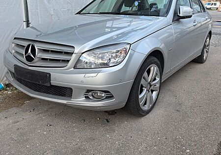 Mercedes-Benz 230