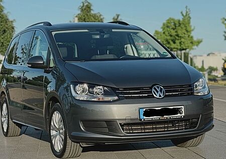 VW Sharan Volkswagen 2.0 TDI SCR DSG BMT Highline Highline