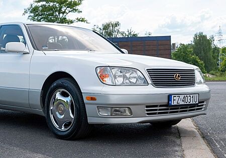 Lexus LS 600 LS400, 03/2000, V8, 4.0L, 173 128 km