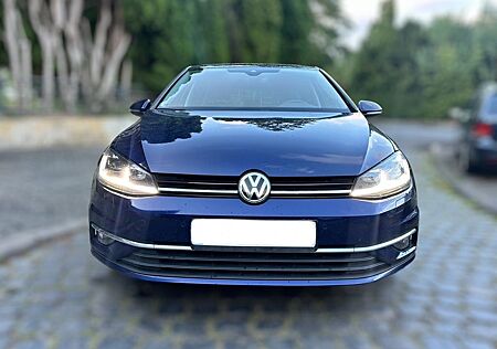 VW Golf Volkswagen 2.0 TDI Highline DYNAUDIO/ PANO/ STHZG/ KEY