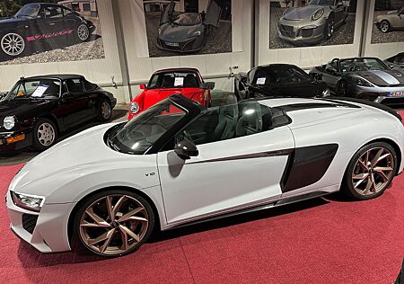 Audi R8 Spyder Performance * B&O * Neu 64 Km *